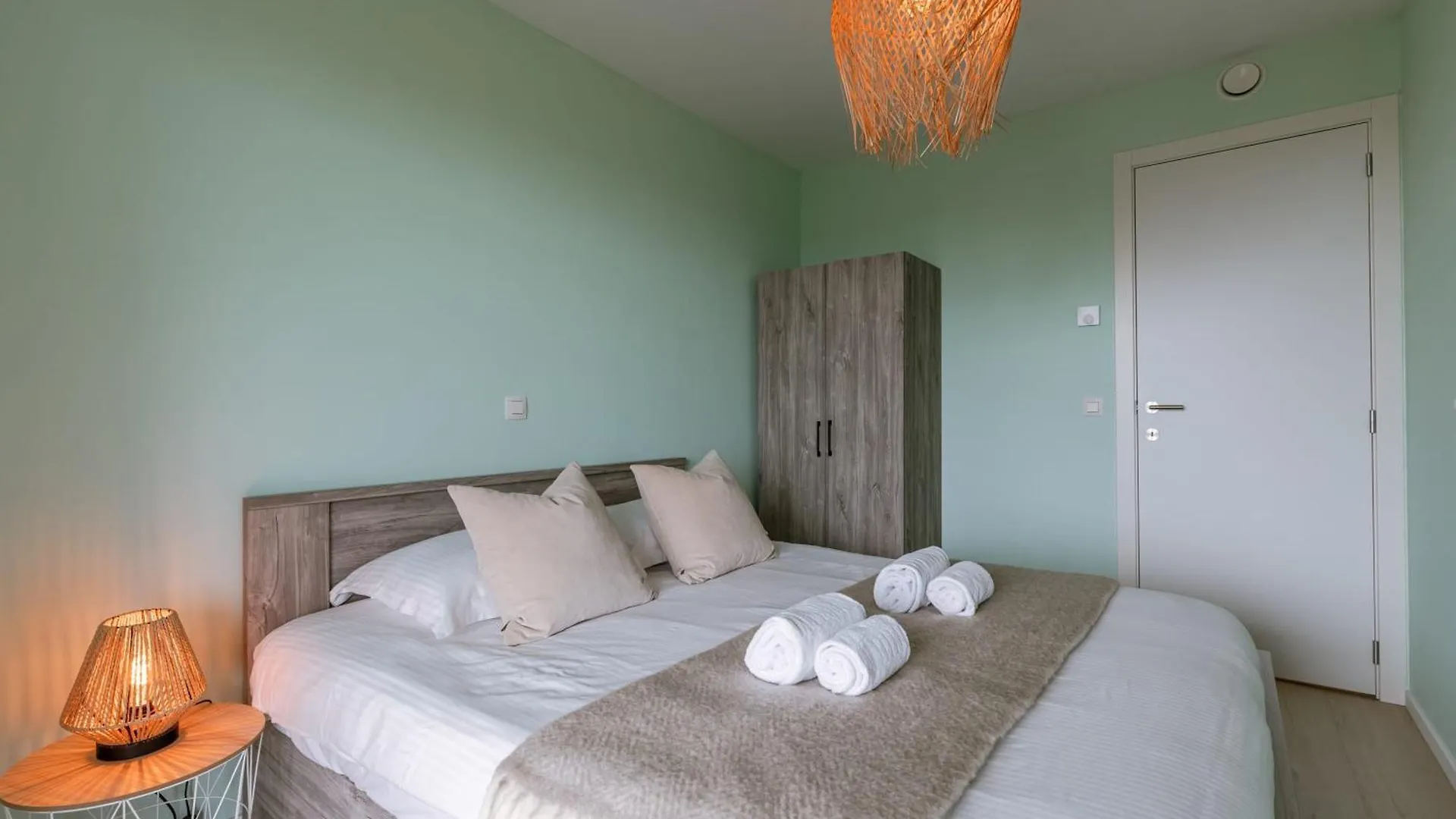 Huswell - Luxury Apt With Views On The Golf Course Ostend Belgium