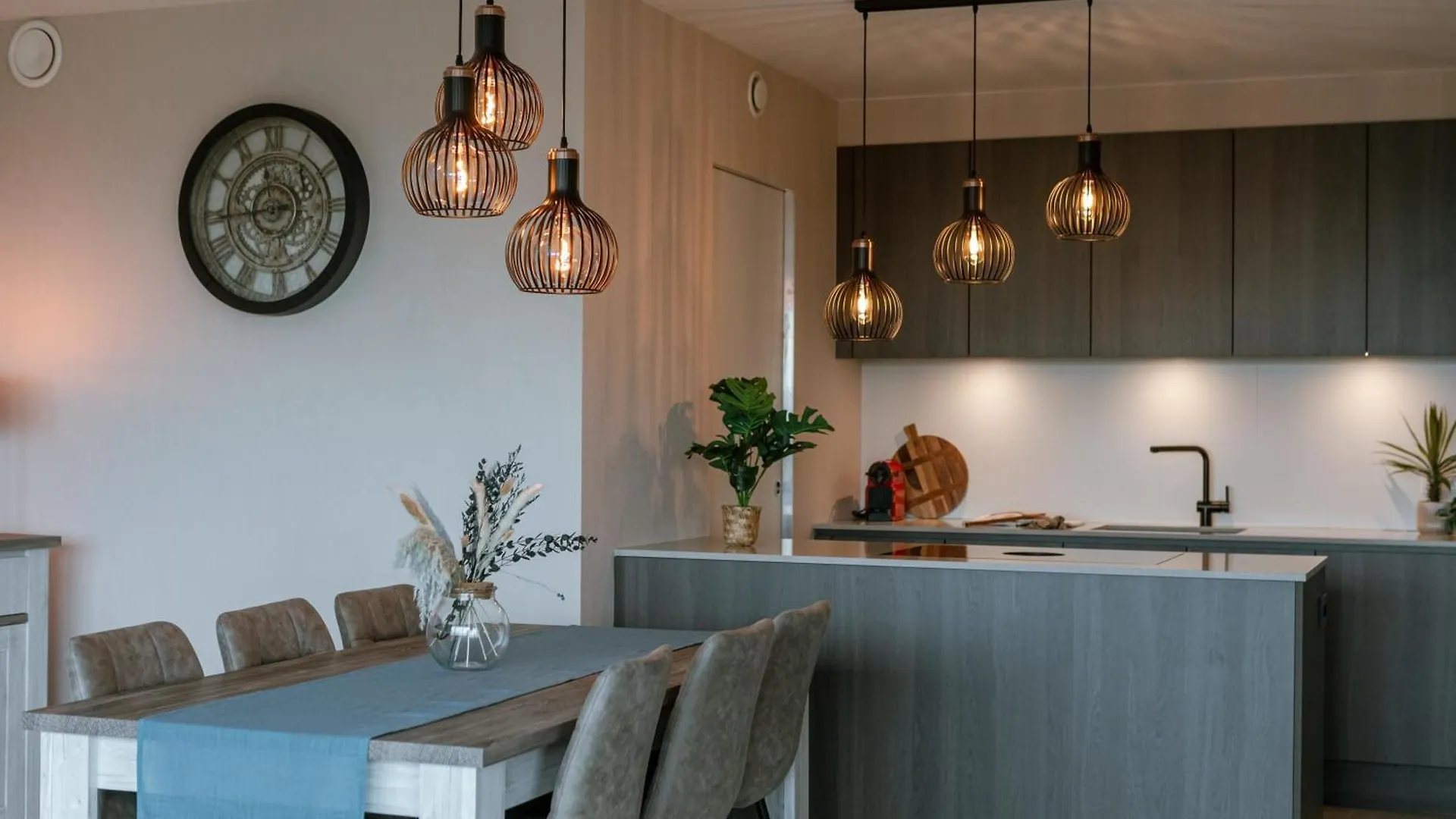Huswell - Luxury Apt With Views On The Golf Course Ostend 0*,  Belgium